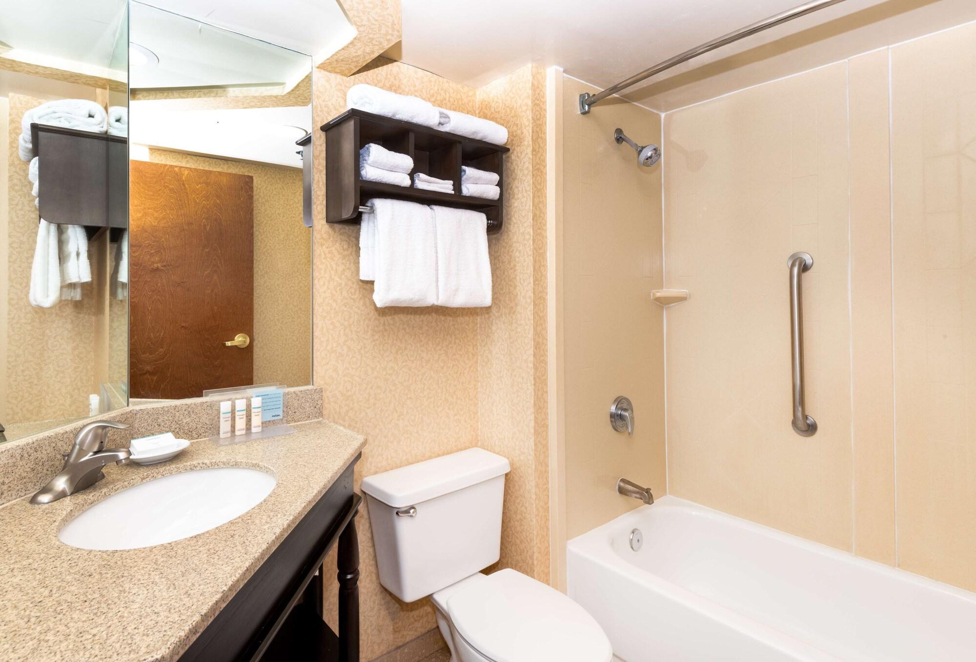 Hampton 3* Evansville