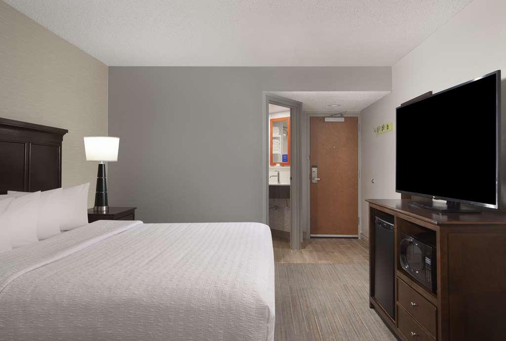 Hotel Hampton 3*