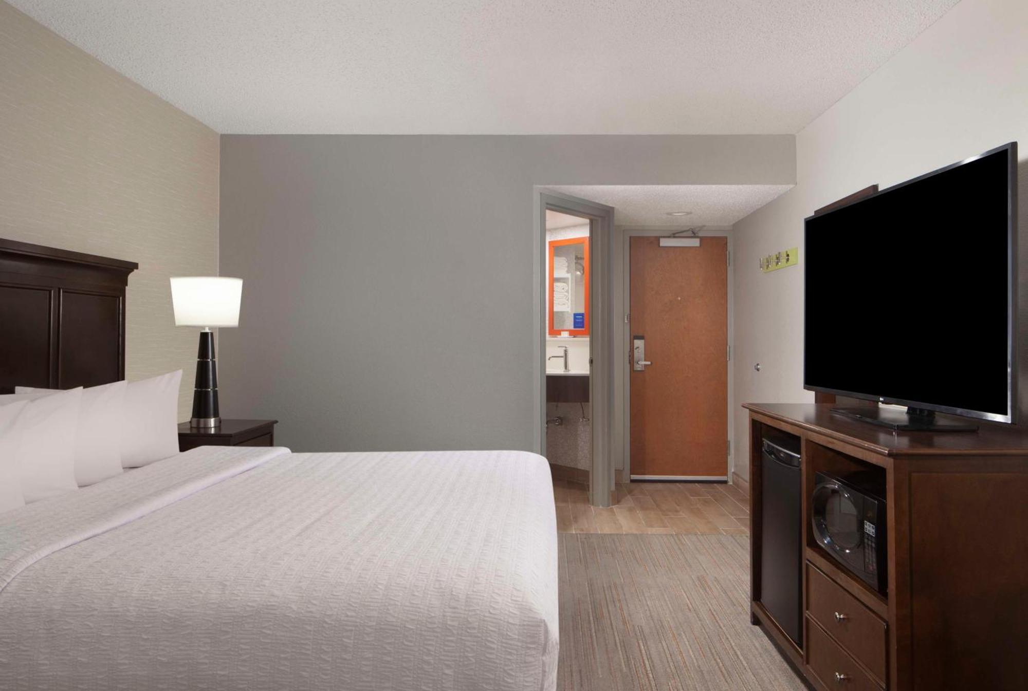 Hampton 3* Evansville