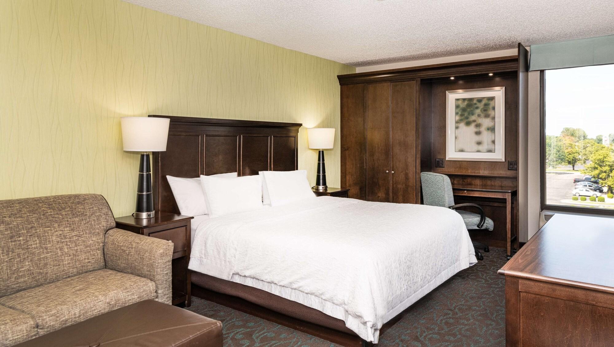 Hampton Hotel 3*